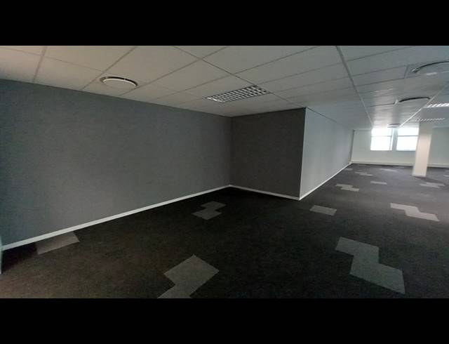 186M² OFFICE TO LET IN BRYANSTON